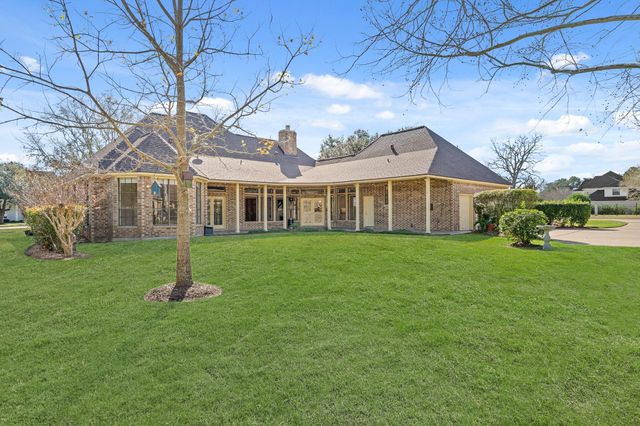 5303 Weston Drive, Fulshear, TX 77441