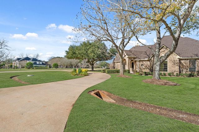 5303 Weston Drive, Fulshear, TX 77441