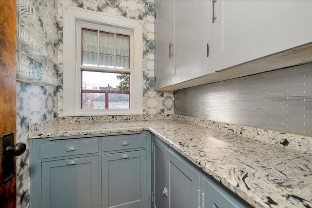 2333 Hughitt Ave, Superior, WI 54880