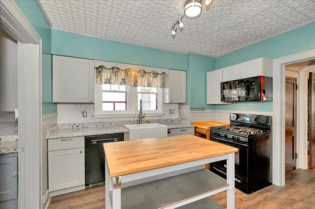 2333 Hughitt Ave, Superior, WI 54880