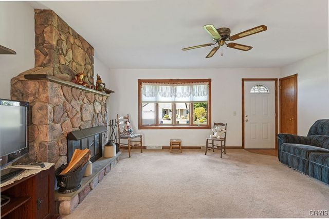 6302 Jane Lane, Cicero, NY 13039