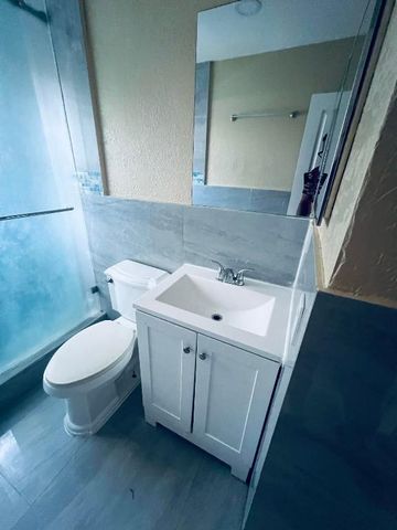 5033 Polaris Cove, Greenacres, FL 33463