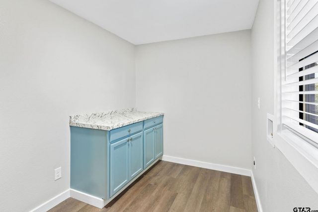 214 Randolph St, Lone Star, TX 75668