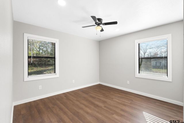 214 Randolph St, Lone Star, TX 75668