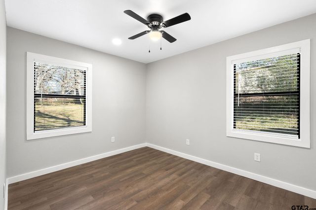 214 Randolph St, Lone Star, TX 75668