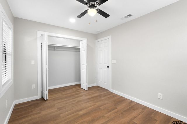 214 Randolph St, Lone Star, TX 75668