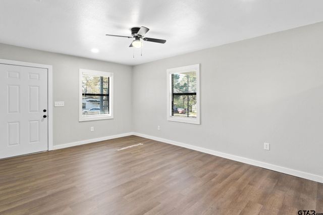 214 Randolph St, Lone Star, TX 75668