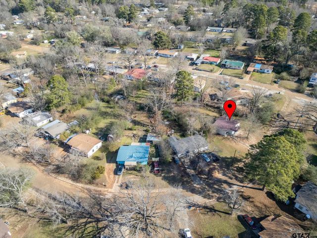 214 Randolph St, Lone Star, TX 75668