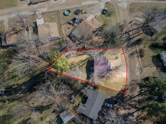 214 Randolph St, Lone Star, TX 75668