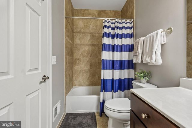 17351 HARMONY VISTA DR, Hamilton, VA 20158