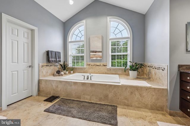 17351 HARMONY VISTA DR, Hamilton, VA 20158