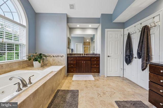 17351 HARMONY VISTA DR, Hamilton, VA 20158