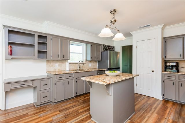4069 Bobwhite, Robstown, TX 78380