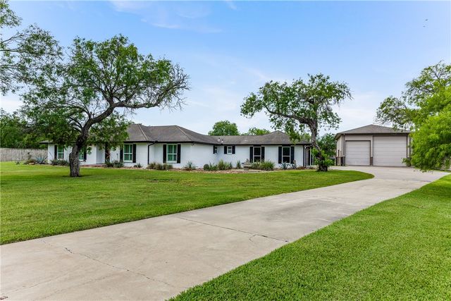 4069 Bobwhite, Robstown, TX 78380