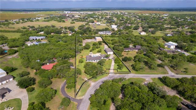 4069 Bobwhite, Robstown, TX 78380