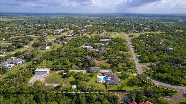 4069 Bobwhite, Robstown, TX 78380