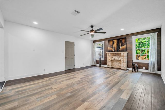 4011 Markley Street, Houston, TX 77087