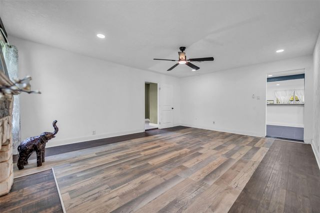 4011 Markley Street, Houston, TX 77087