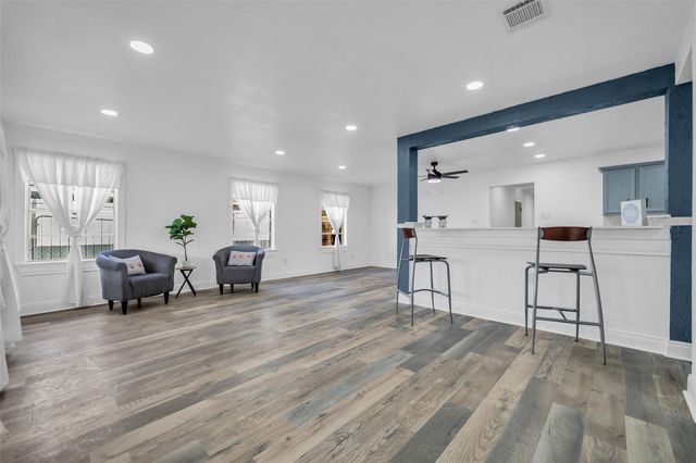 4011 Markley Street, Houston, TX 77087