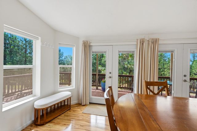 15264 Airport Rd, Nevada City, CA 95959