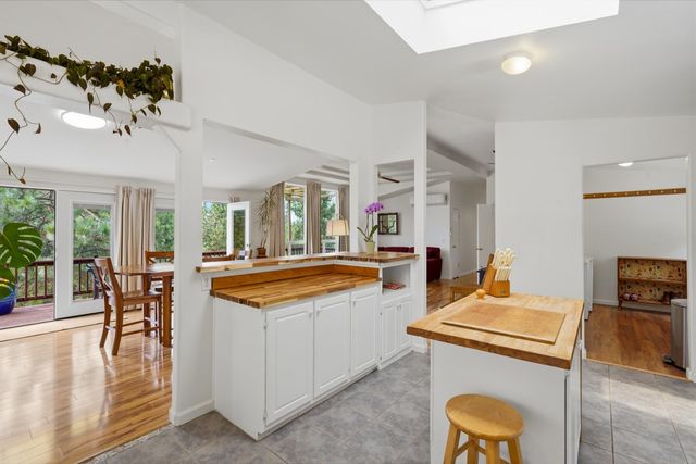 15264 Airport Rd, Nevada City, CA 95959