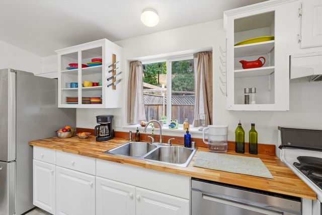 15264 Airport Rd, Nevada City, CA 95959