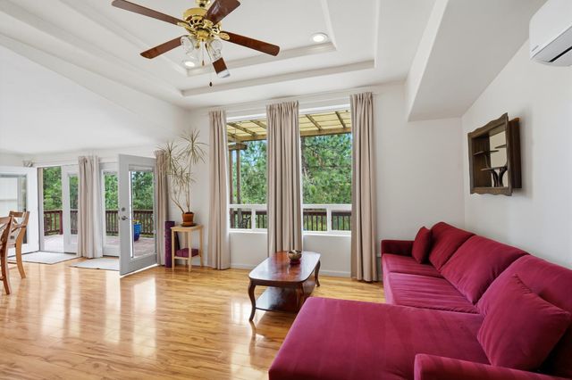 15264 Airport Rd, Nevada City, CA 95959