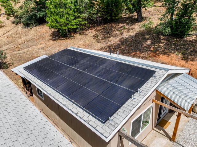 15264 Airport Rd, Nevada City, CA 95959