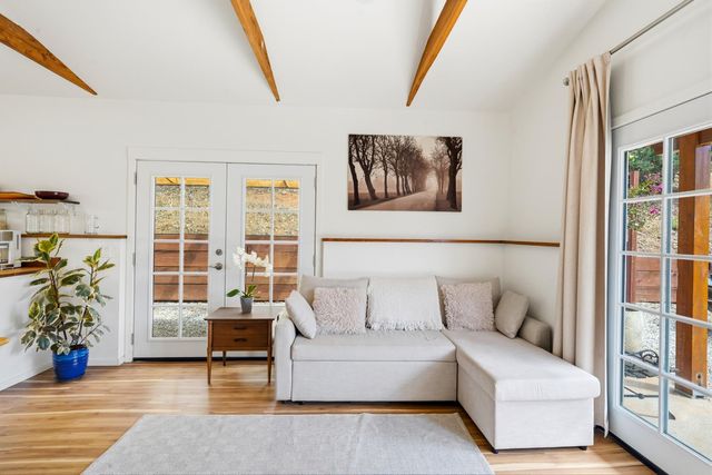15264 Airport Rd, Nevada City, CA 95959