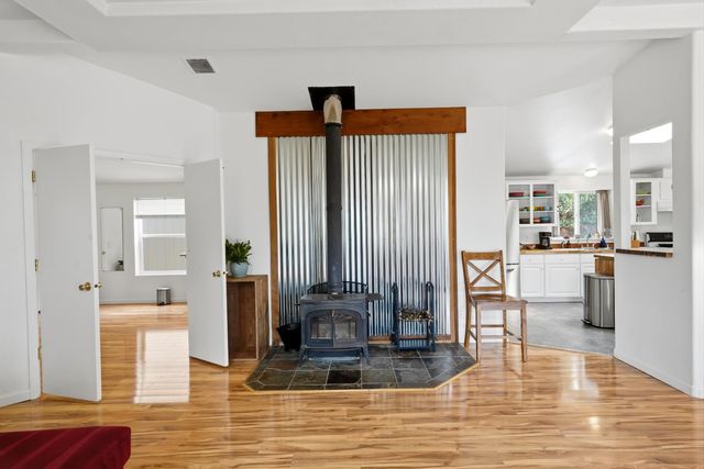 15264 Airport Rd, Nevada City, CA 95959