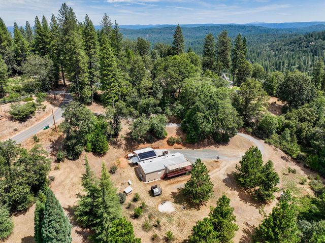 15264 Airport Rd, Nevada City, CA 95959