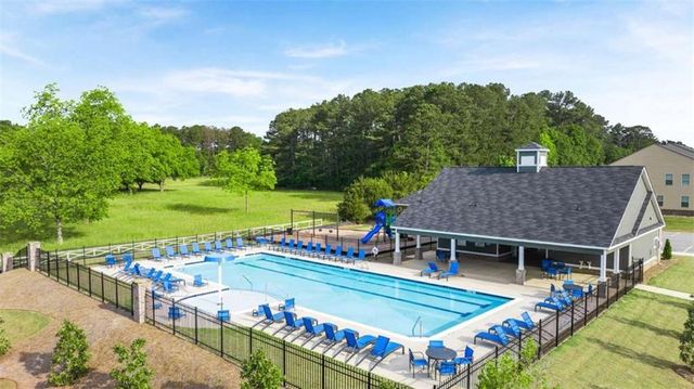494 Beachview Road, Hampton, GA 30228