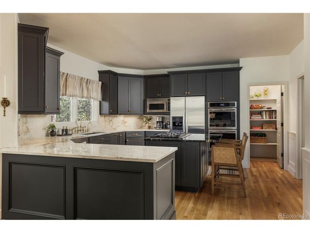 22184 Forest Hills Dr, Golden, CO 80401