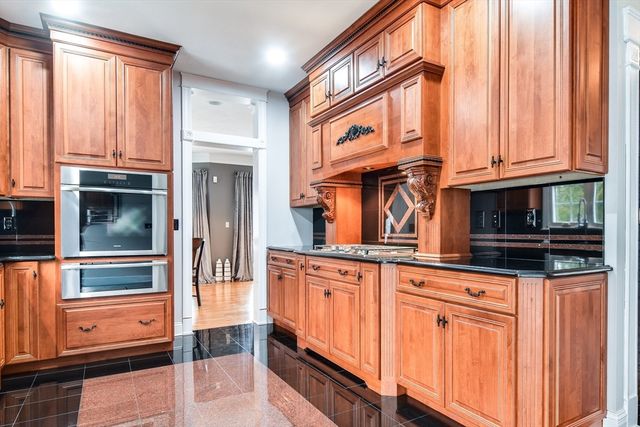 106 Danforth St, Framingham, MA 01701