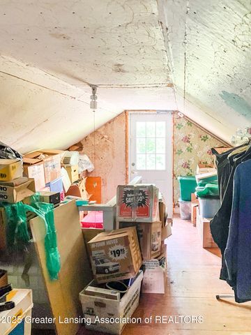 2812 Pleasant Grove Road, Lansing, MI 48910