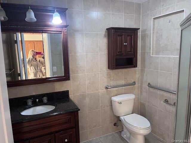 384 West Montauk Highway, Lindenhurst, NY 11757