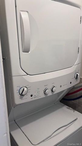 384 West Montauk Highway, Lindenhurst, NY 11757