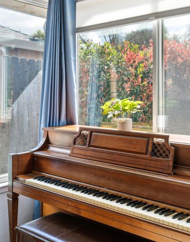 1448 Klamath River Dr, Rancho Cordova, CA 95670