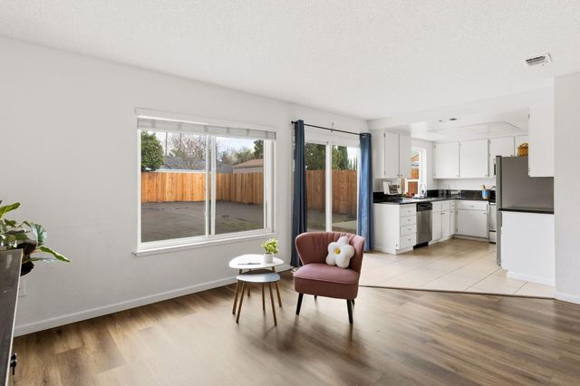 1448 Klamath River Dr, Rancho Cordova, CA 95670