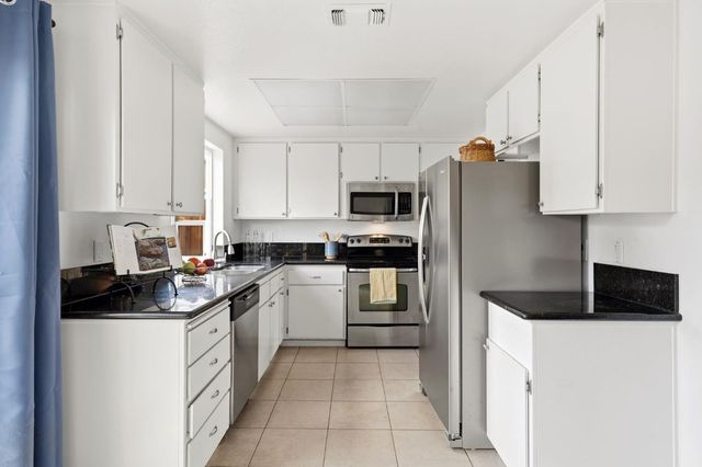 1448 Klamath River Dr, Rancho Cordova, CA 95670