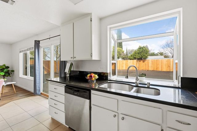 1448 Klamath River Dr, Rancho Cordova, CA 95670