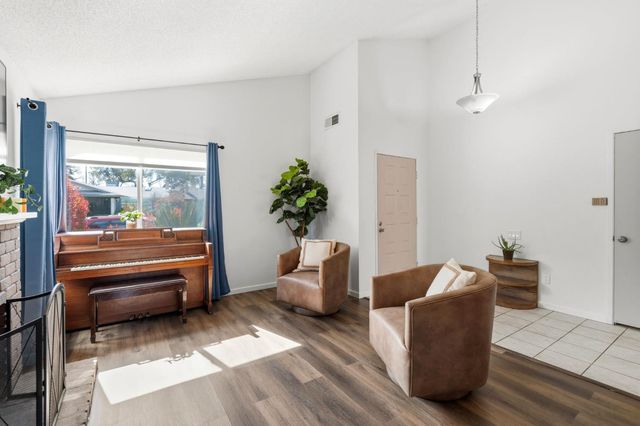 1448 Klamath River Dr, Rancho Cordova, CA 95670