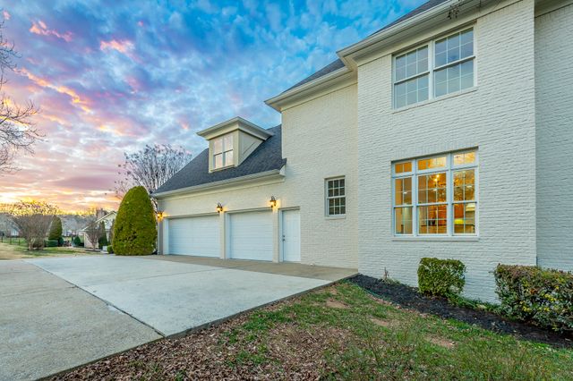 9329 Windrose Circle, Chattanooga, TN 37421