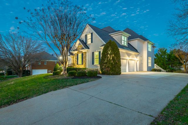 9329 Windrose Circle, Chattanooga, TN 37421