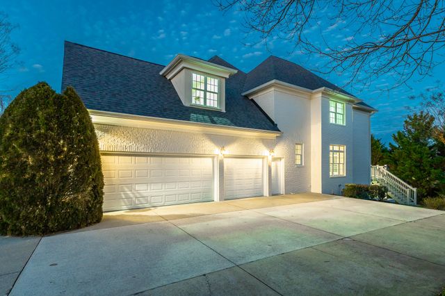 9329 Windrose Circle, Chattanooga, TN 37421