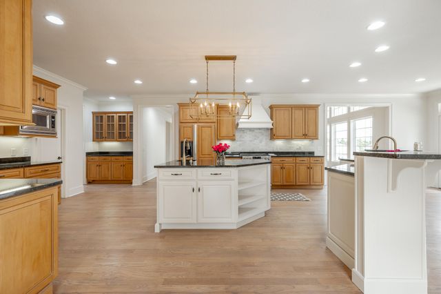 9329 Windrose Circle, Chattanooga, TN 37421