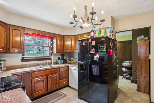 345 E Main Street, Jamestown, IN 46147
