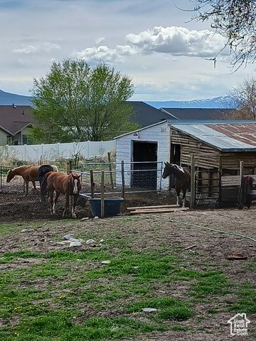 2421 W 1000 N, Tremonton, UT 84337