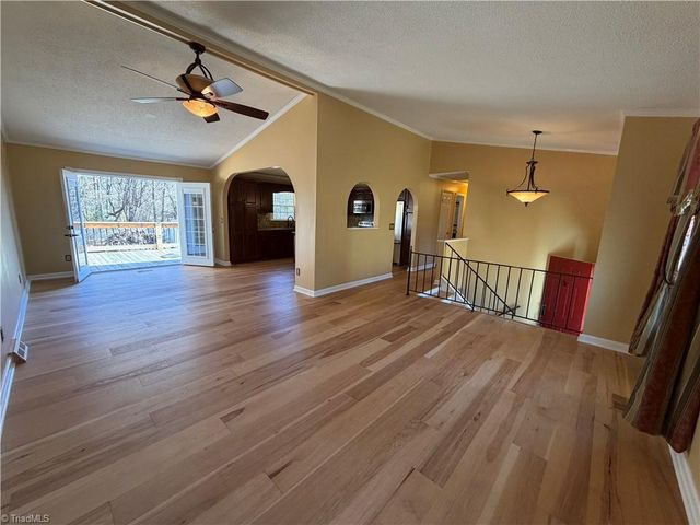 213 Hillcrest Drive, King, NC 27021