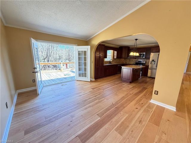 213 Hillcrest Drive, King, NC 27021